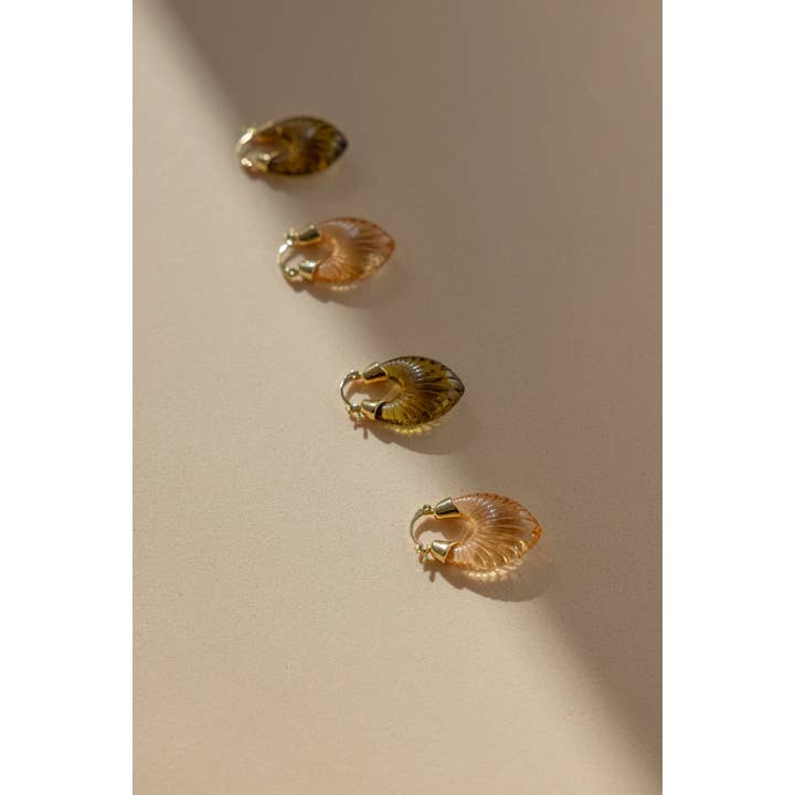 Bruna - Wholesale Dangle Earrings - Glossy Shell Caramel Earrings · Wisteria ·