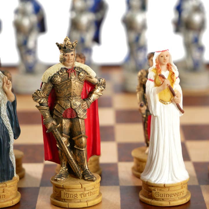 WorldWise Imports – Engroshandel Brætspil – Skaksæt - Kong Arthur Malet Harpiks på 15" Valnød/Løn Kiste4