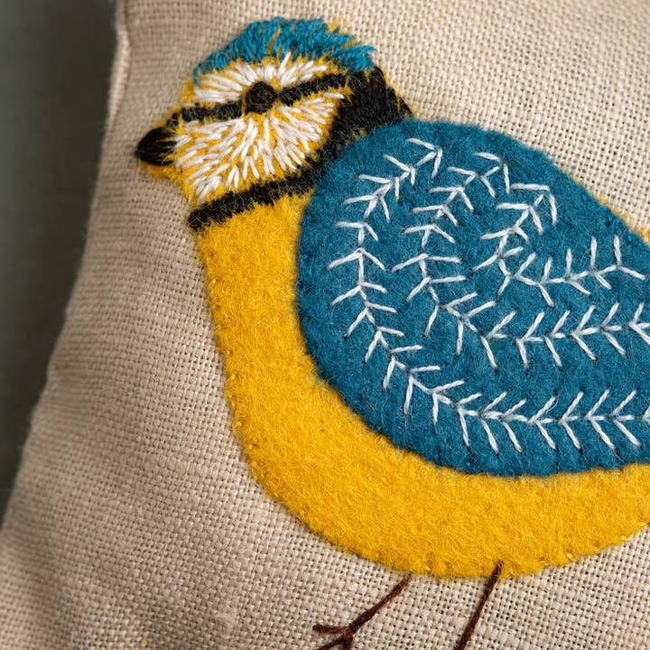 Corinne Lapierre Limited - Wholesale Embroidery/Cross Stitch Supplies - Linen Lavender Bags Embroidery Kit - Spring Garden