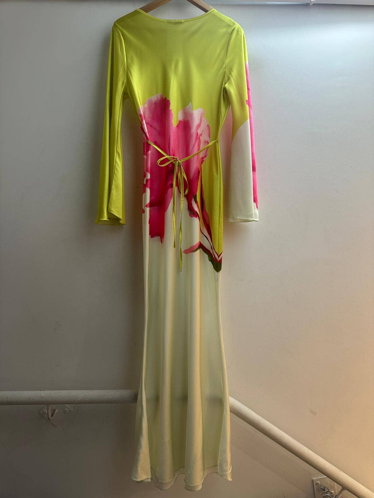 LORIANE – Großhandel Kleid – Damen – LORIANE Bedrucktes langes Kleid mit Bindebändern11