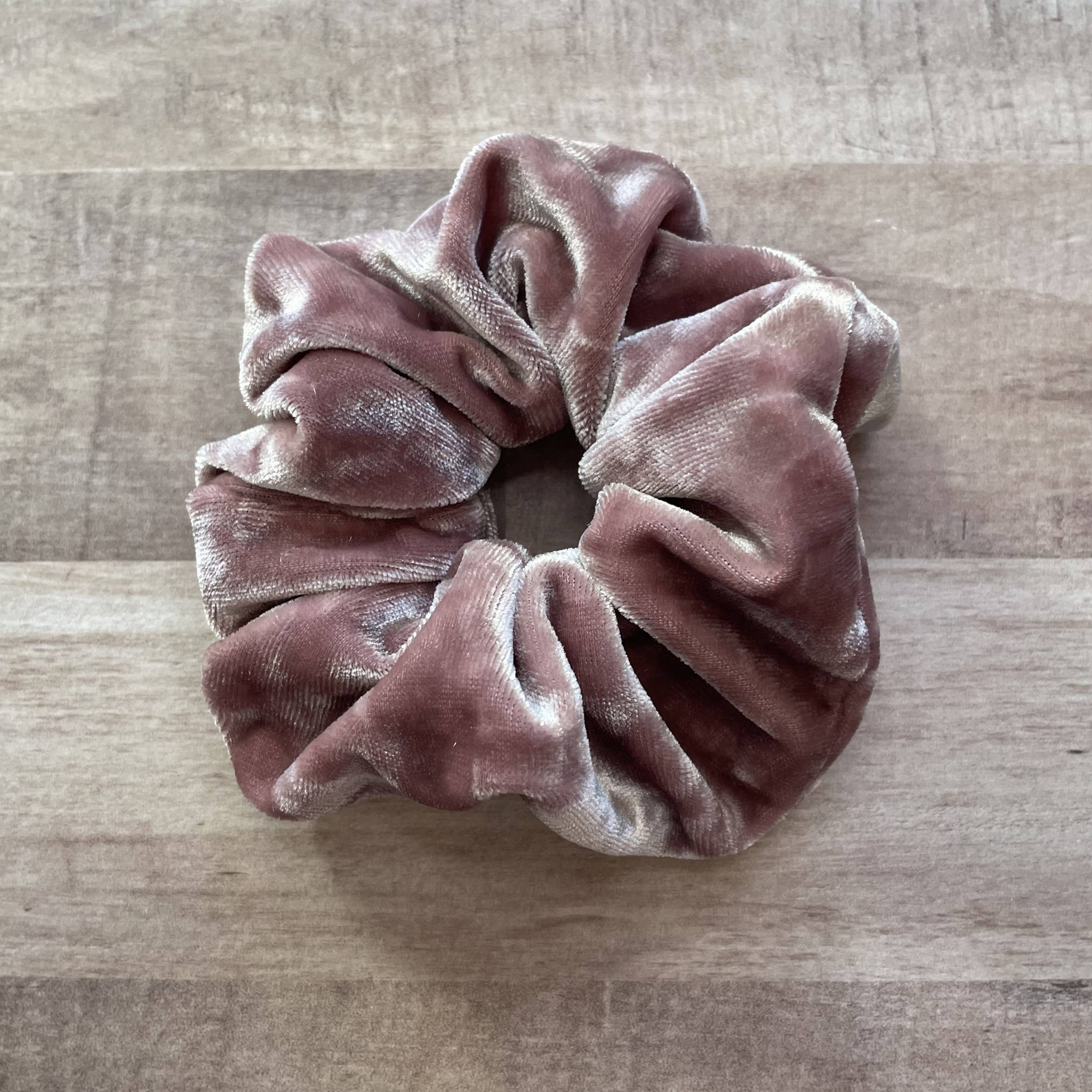 QuietJoy - Wholesale Scrunchie - Women's - Pink Velvet Handmade Scrunchie1