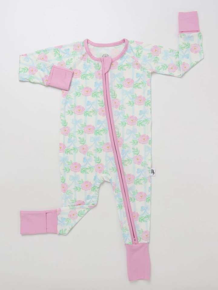 Rubans de bambou et roses Zippie pour la vente par Benji and Bru Clothing Company