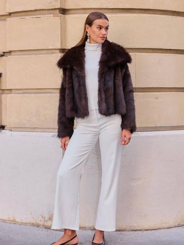 Frime - Wholesale Fur/Faux Fur Coat - Women's - Short faux fur puffer jacket - 88112