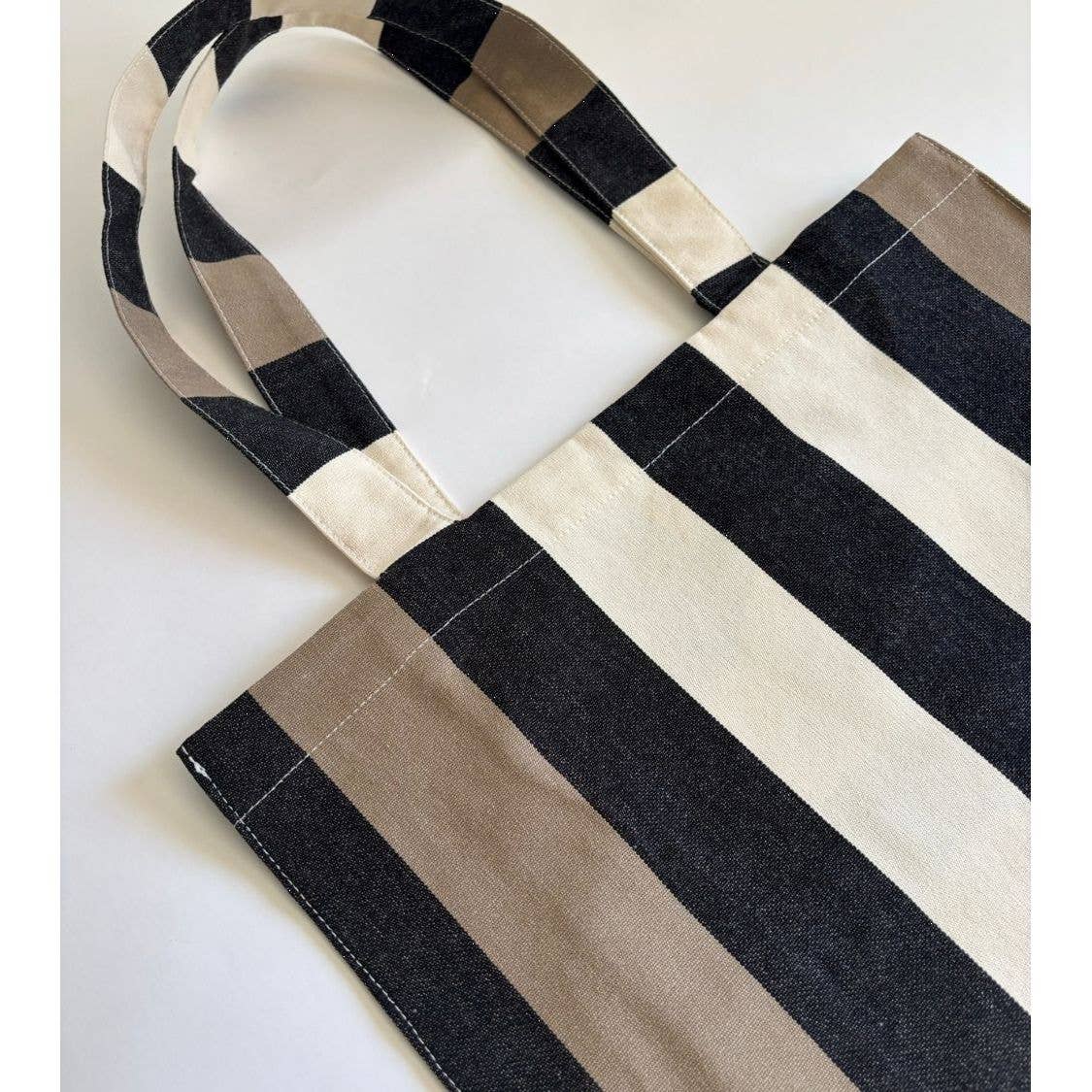 Les Toiles du Soleil – wholesale Beach bag – Bossa Beach Bag Boulevard Raspail Taupe H5