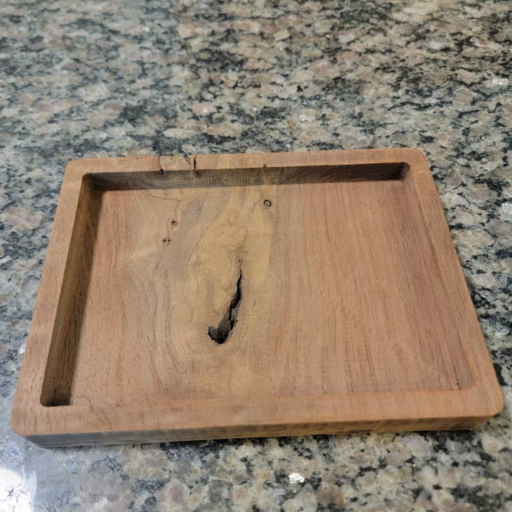 Peruviansk valnødfangstbakke for engroshandel hos Crafted Nexus Creations