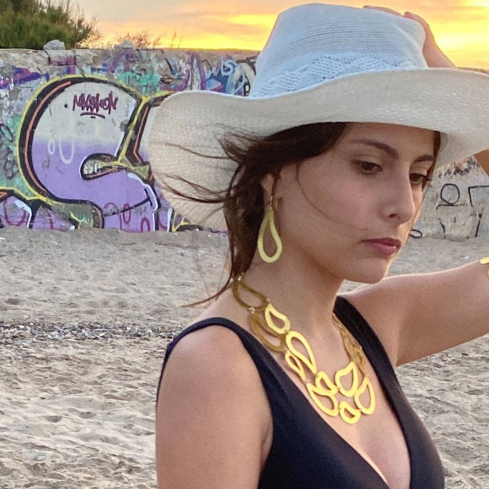 LA MAR - Wholesale Bib Necklace - GOTA necklace gold-plated - Design with character6