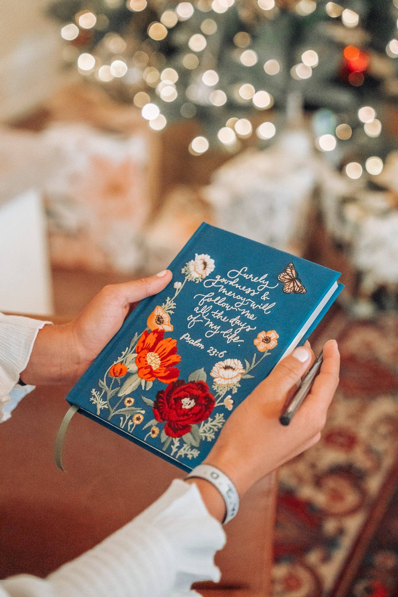 GraceLaced by Ruth Chou Simons – wholesale Journal och dagbok – Psalm 23 Broderad dagbok4