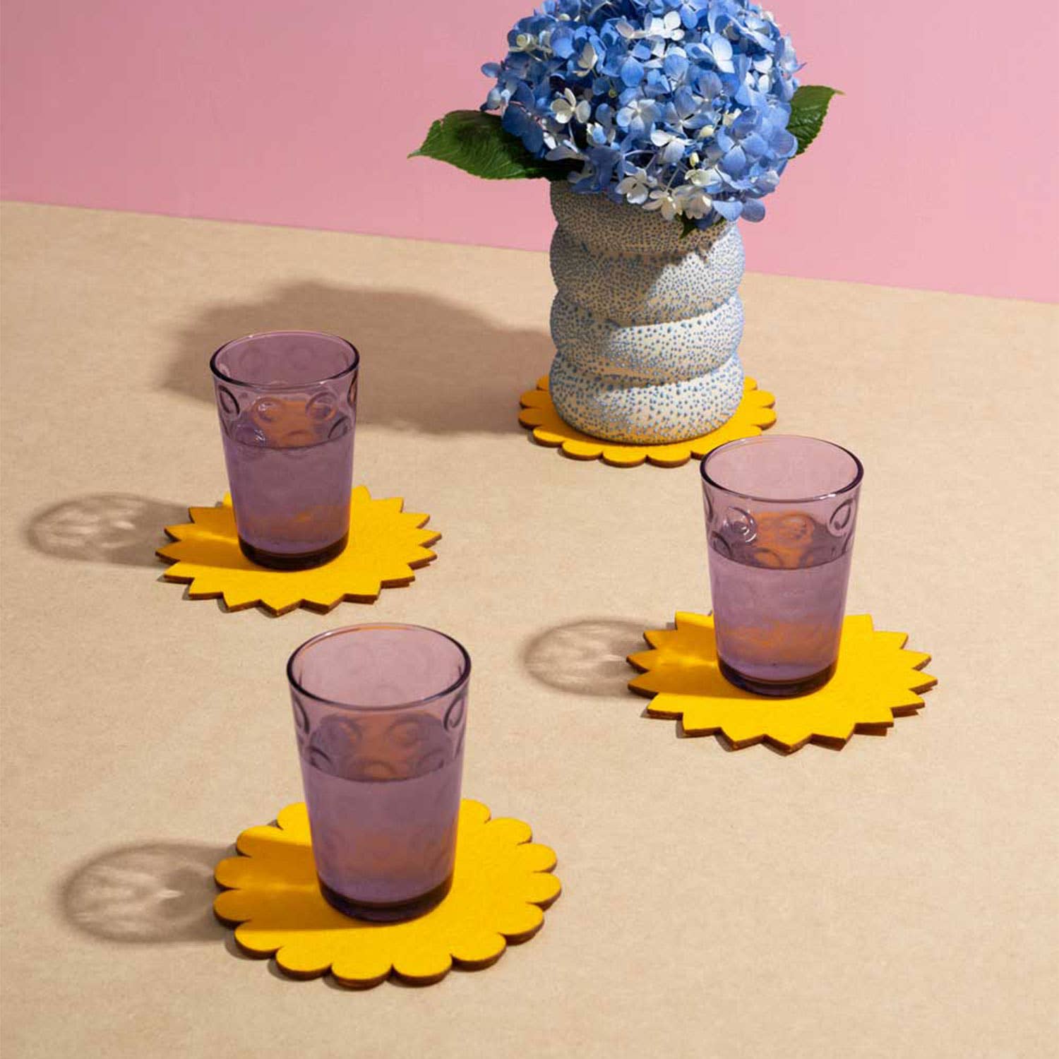 ATELIER SAUCIER – wholesale Underlägg – Sunburst Felt Cocktailservetter | Set med 41