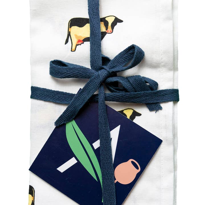 Allgifts Australia - Wholesale Dinner & cloth napkin - Cotton Napkins - Cows (Set of 4)1