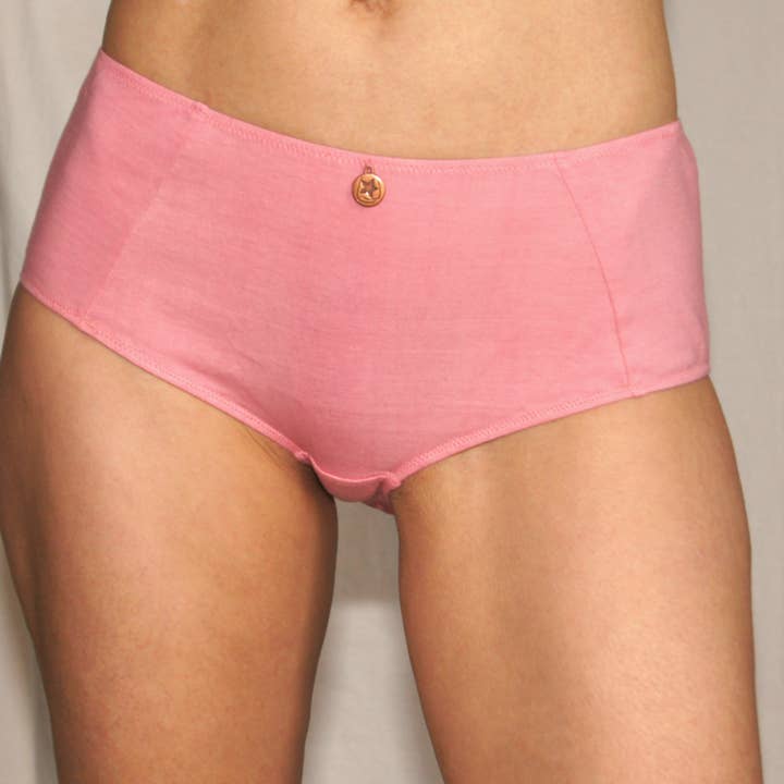 Shorty coton bio et teinture végétale Fleur d'orchidée pour la vente par Natura Feel