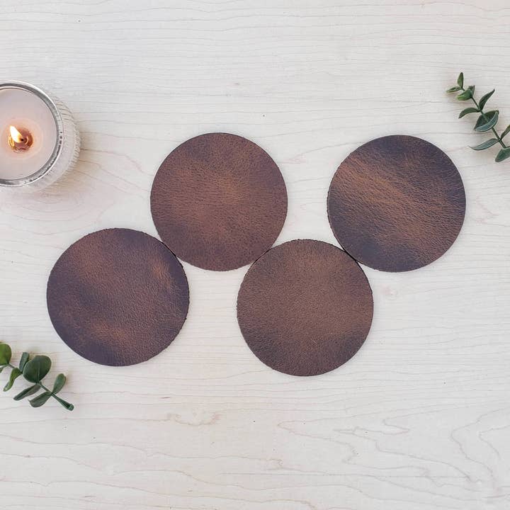 Circle Coasters - Cognac Distressed Leather Underlägg - Tillverkad i Kanada för wholesale av NAB LEATHER