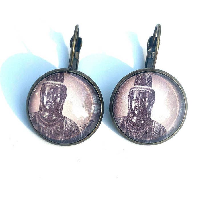 Japanse postzegel uit 1976 - Sho-Kannon (Yakushi-tempel, Nara) - Oorbellen met postzegels - Franse clipoorbellen met antieke bronzen afwerking voor wholesale door Postage Stamp Jewelry