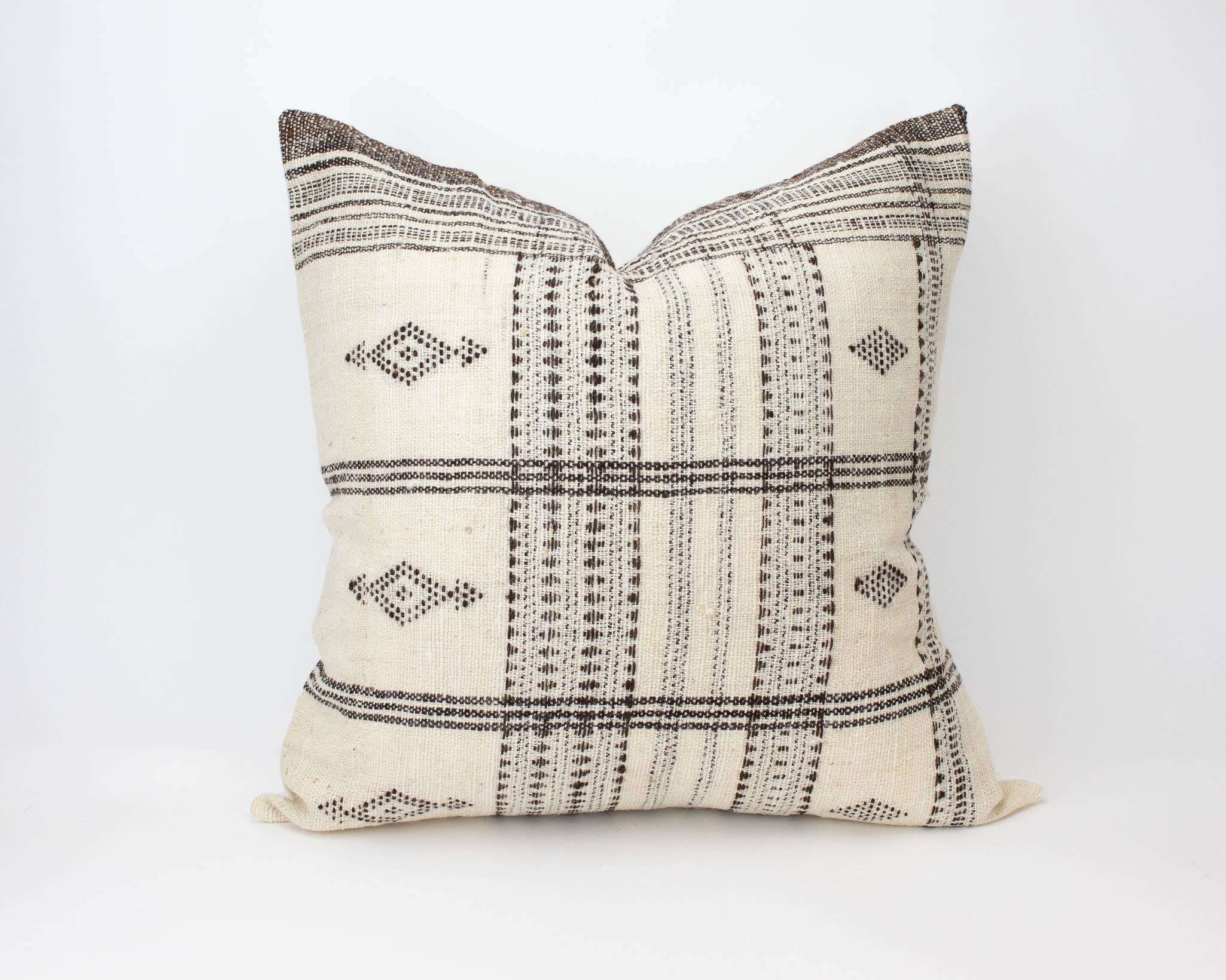 Heddle & Lamm - Wholesale Throw Pillow Cover - Aditi - 20" Ivory Indian Wool Pillow Cover3