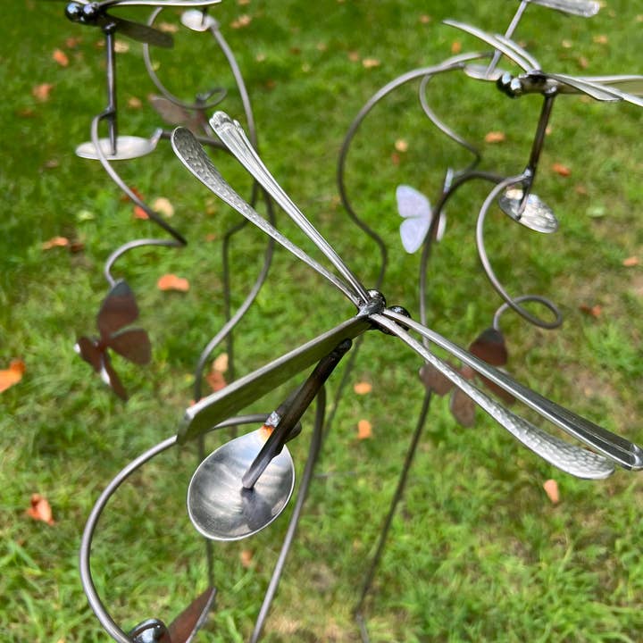Pauls Metal Petals - Wholesale Outdoor Ornament/Decor - Single Dragonfly/ Butterfly Counterweight1