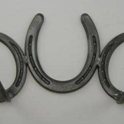 Crochet en fer à cheval triple pour la vente par Natures Window