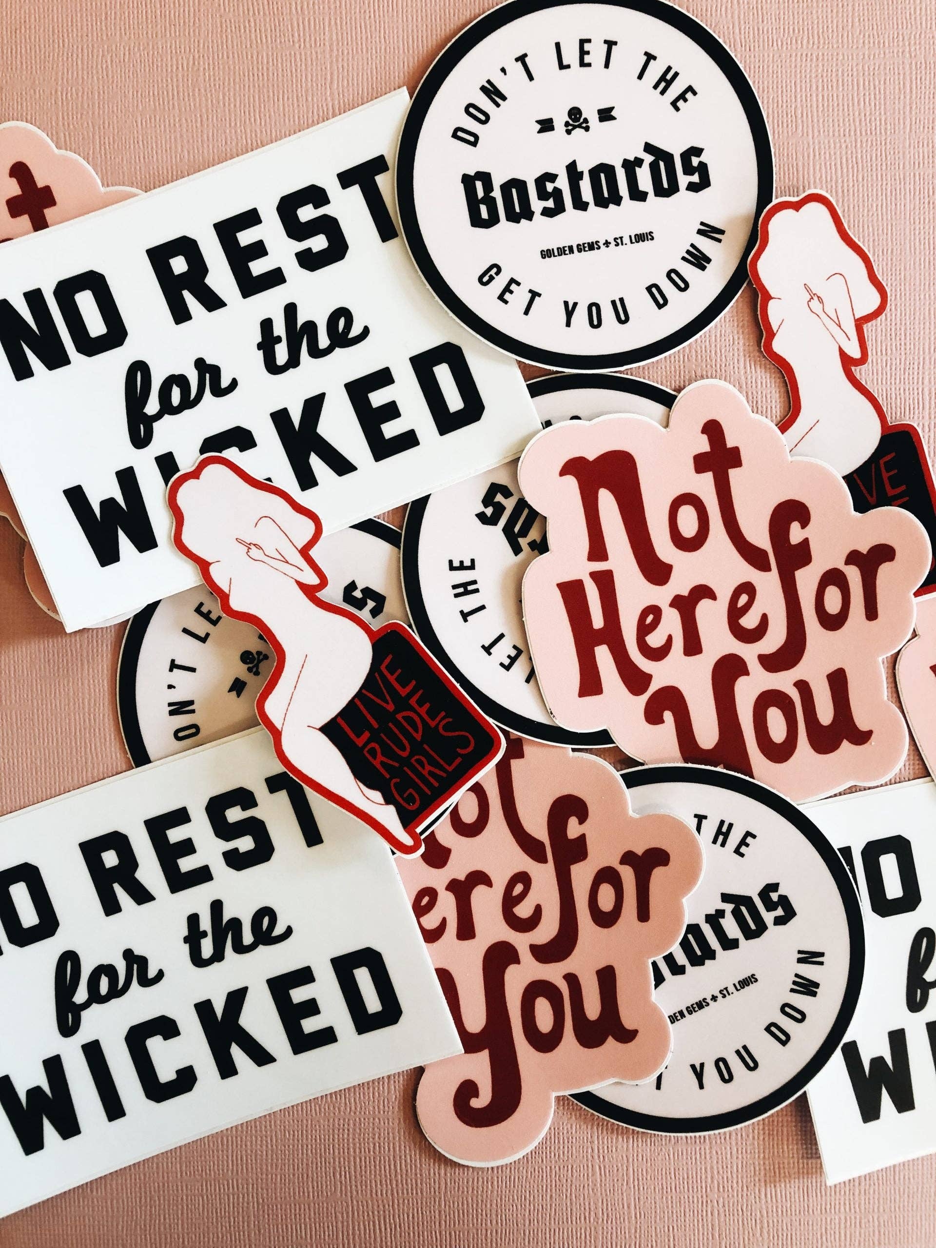 Golden Gems - Vente Autocollant - Autocollant Don't Let The Bastards Get You Down2