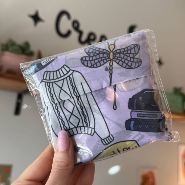 CrescentCatCo - Wholesale Grocery/Shopping Bag - Stars Hollow Books Reusable Shopping Bag, Fold Up Pouch2