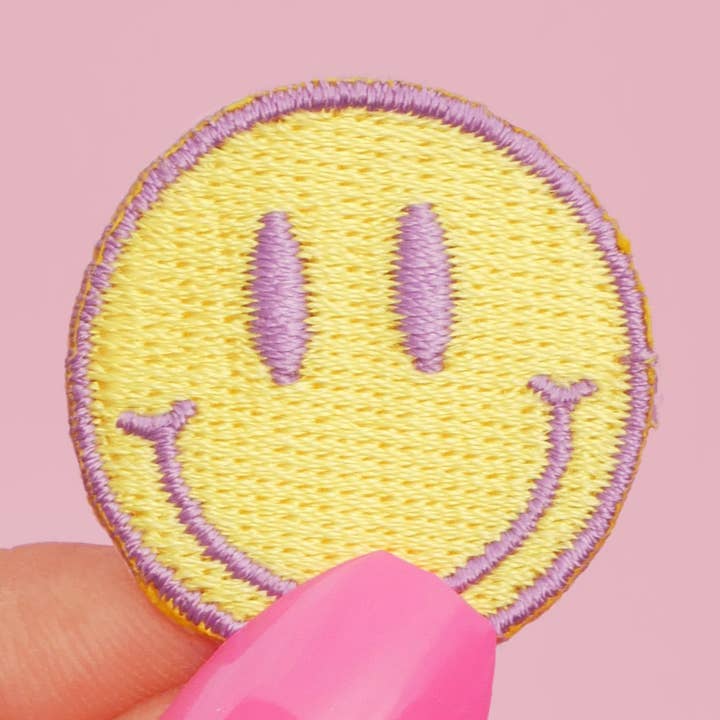 MALICIEUSE - Wholesale Patch - Mini Smiley Emoji Iron-On Patch0