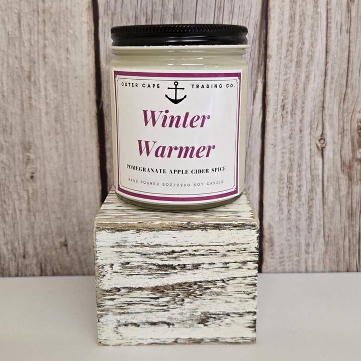 Candela di soia invernale: Spezie di sidro di melograno e mela per la vendita all'ingrosso da parte di Outer Cape Trading Company