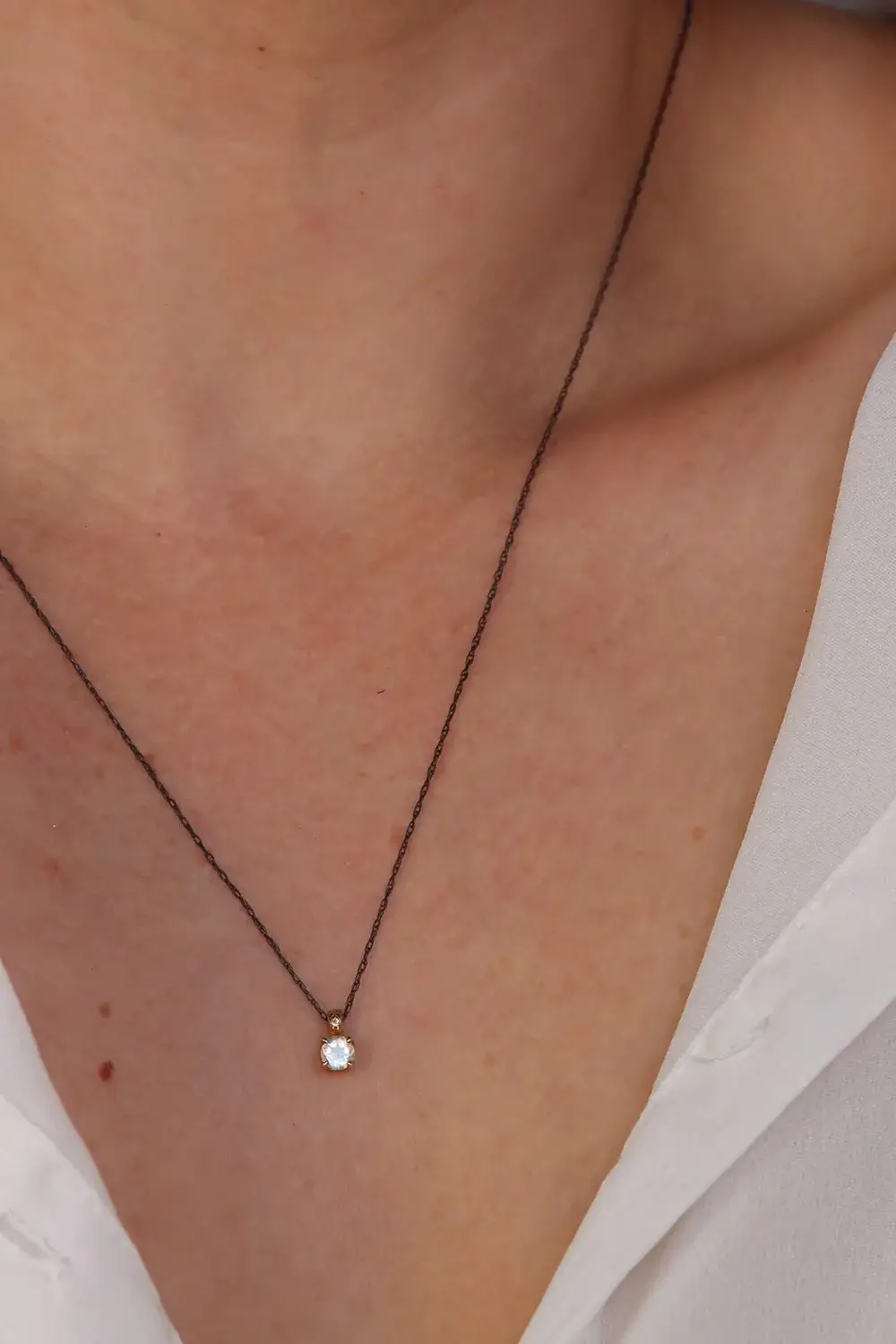 Lacee Alexandra Jewelry – wholesale Pendant/charm necklace – Solid Gold Moonstone Necklace7