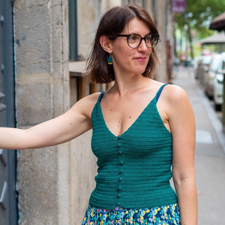 Lise Tailor - Wholesale Knitting/Crochet Supplies - Crochet pattern - Axelle tank top1