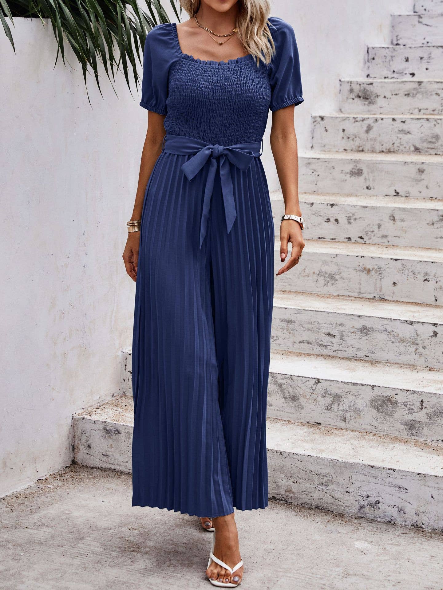 eLook – Großhandel Jumpsuit – Damen – SZ1-J6243 Gemusterter, plissierter Jumpsuit mit Gürtel14