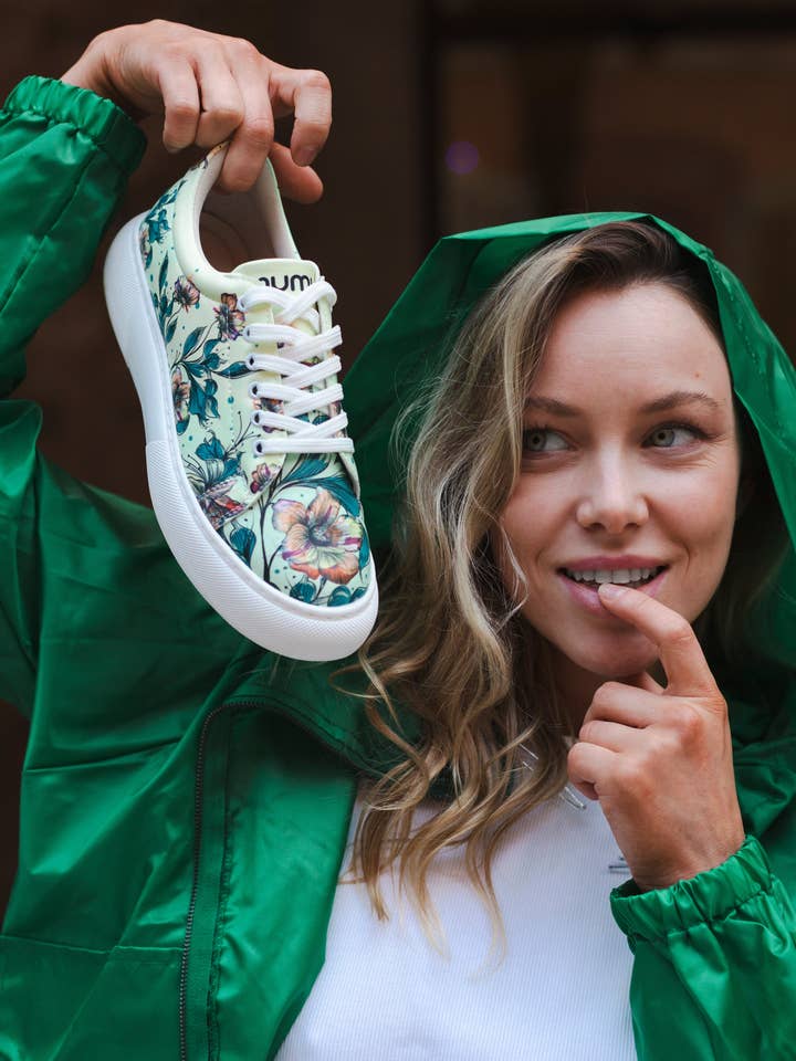 Baskets Flores en vert pour la vente par Mumka