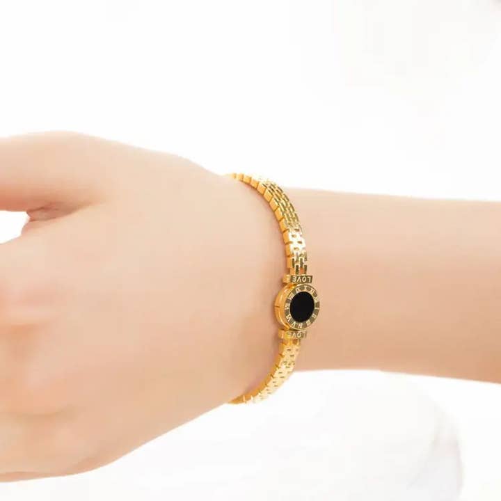Bellissimo Nuovo Bracciale da Donna Love Me per la vendita all'ingrosso da parte di Yaya's Luxe Wholesale