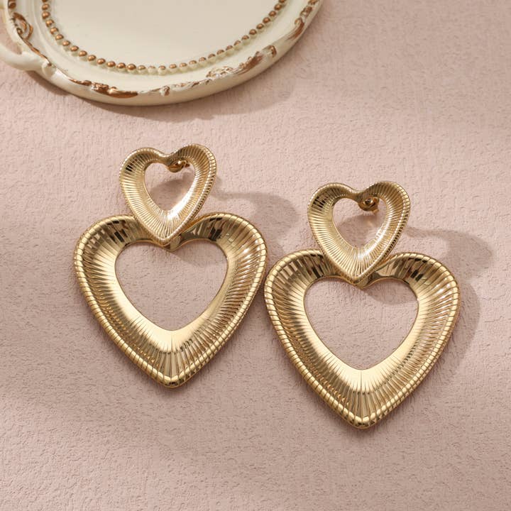 Yellow gold Dora Box for wholesale on Faire