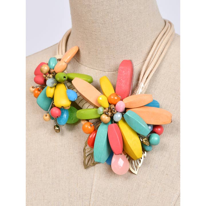 Victoria Moda - Wholesale Pendant/Charm Necklace - Short wooden flower necklace3