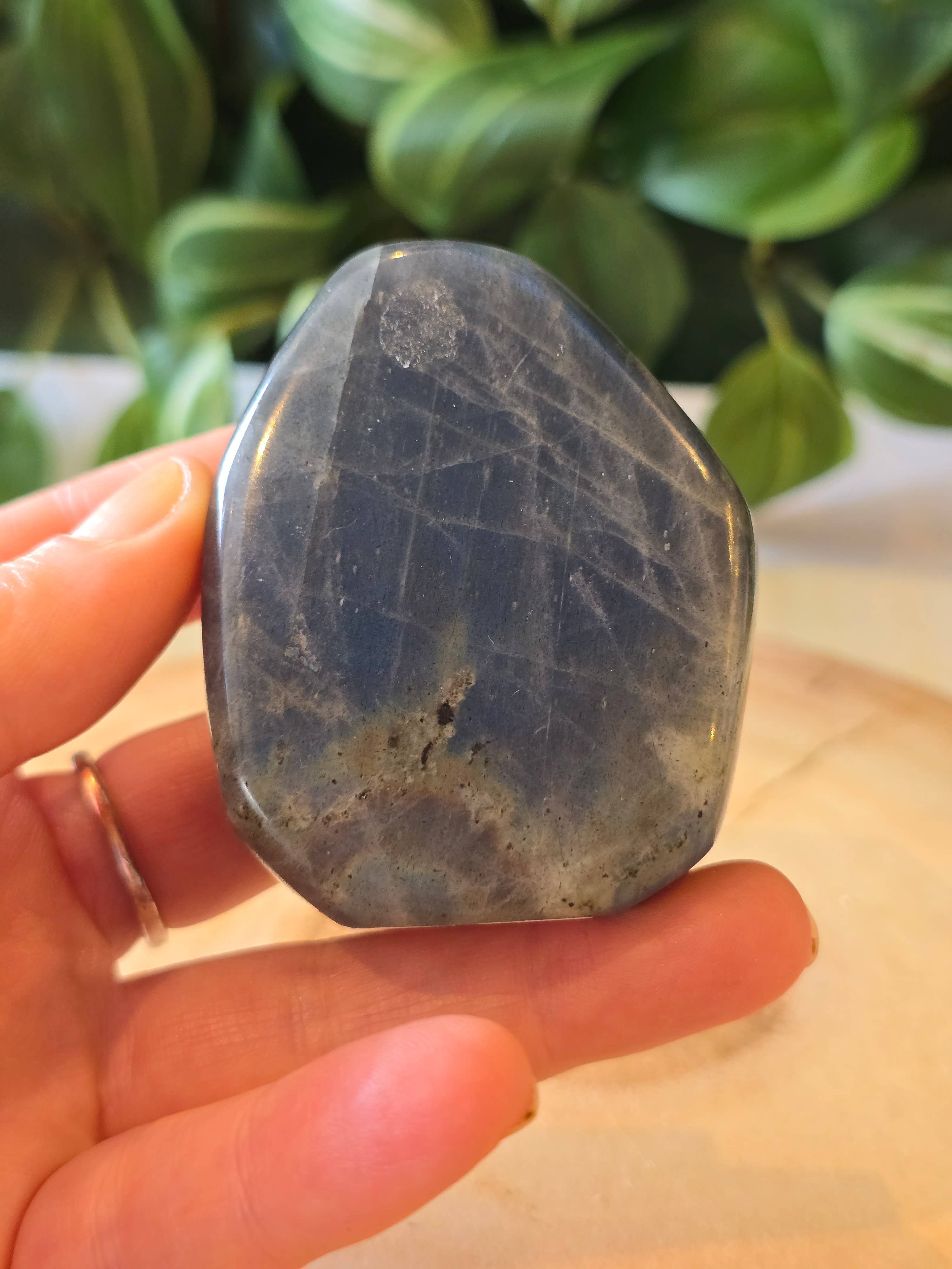 Crystal Cove Minerals – wholesale Spiritual stone/crystal – Labradorite Freeforms0