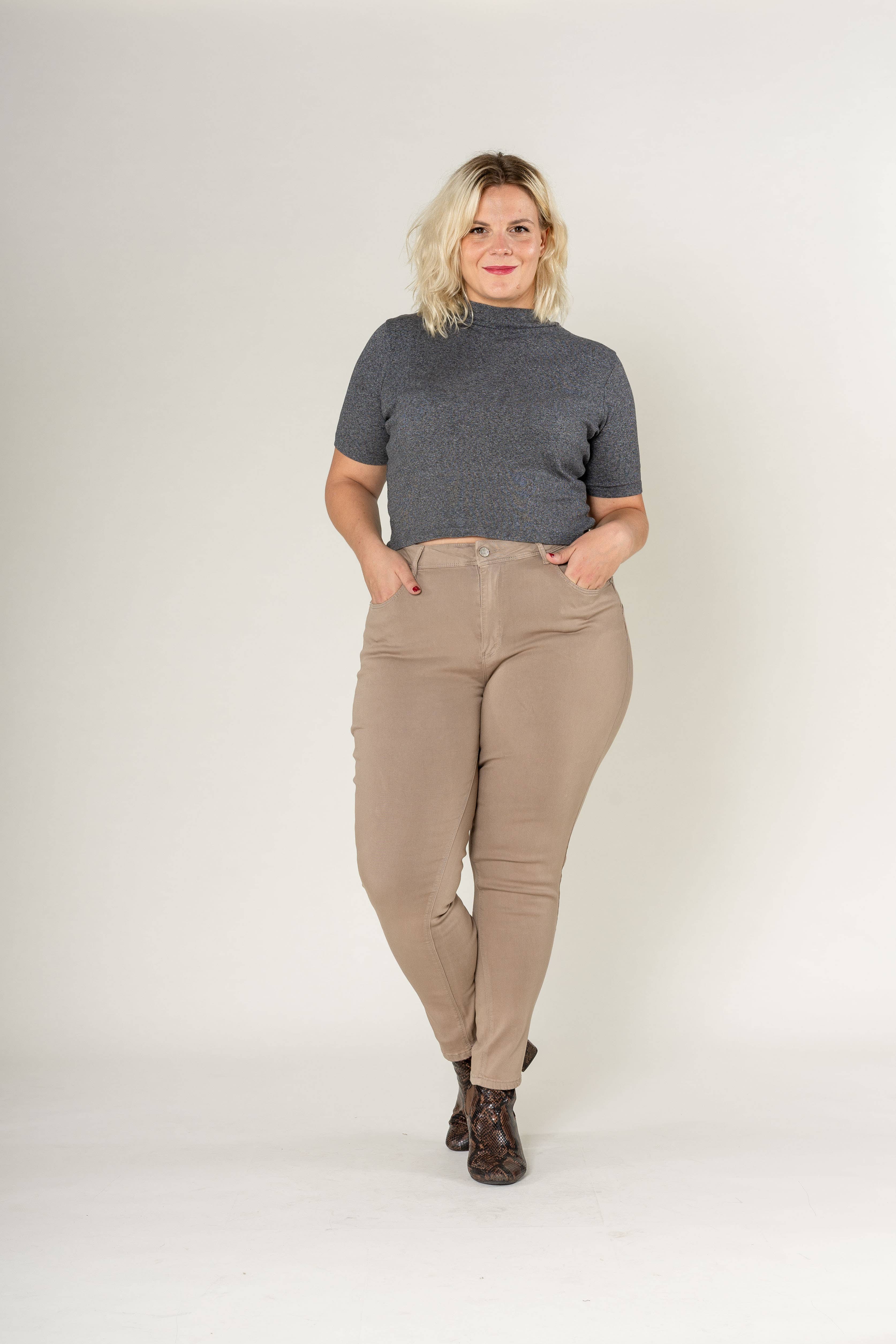 Nina Carter - Wholesale Pants - Women's - Curve Plus Size Ultra Comfort and Stretch Push Up P61119