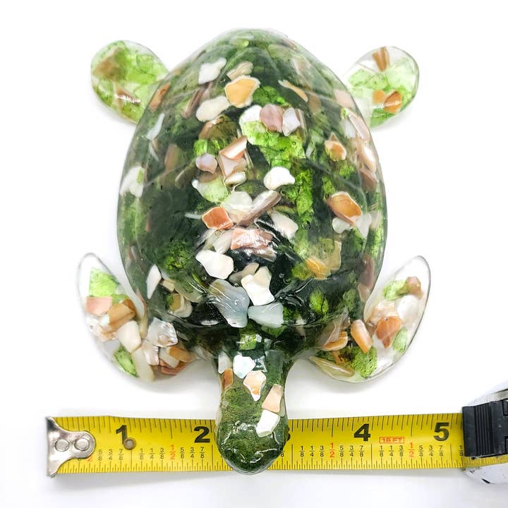 JEMS of the Sea – Engroshandel Pyntefigur – Harpiks havskildpadde figur - Lavet med grønt havglas og muslingeskaller9