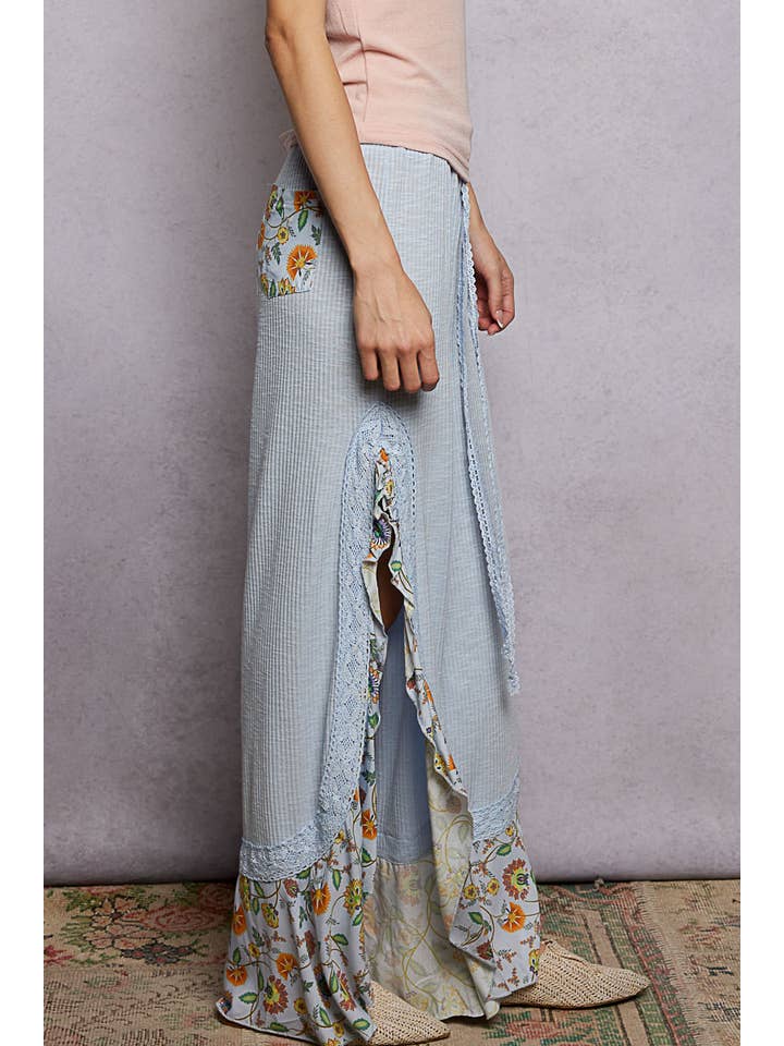 Pol Clothing - Wholesale Pants - Women's - Floral Pattern Ruffle Detail Ribbed Knit Pants1