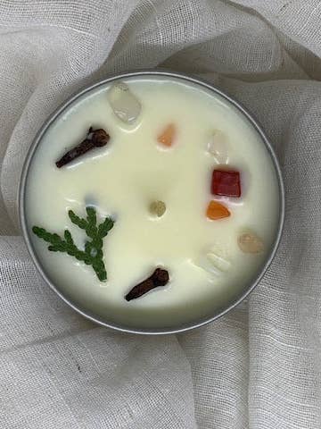 Bougie au soya, aux bois d'agrumes et aux huiles essentielles pour la vente par Seven Pines Apothecary