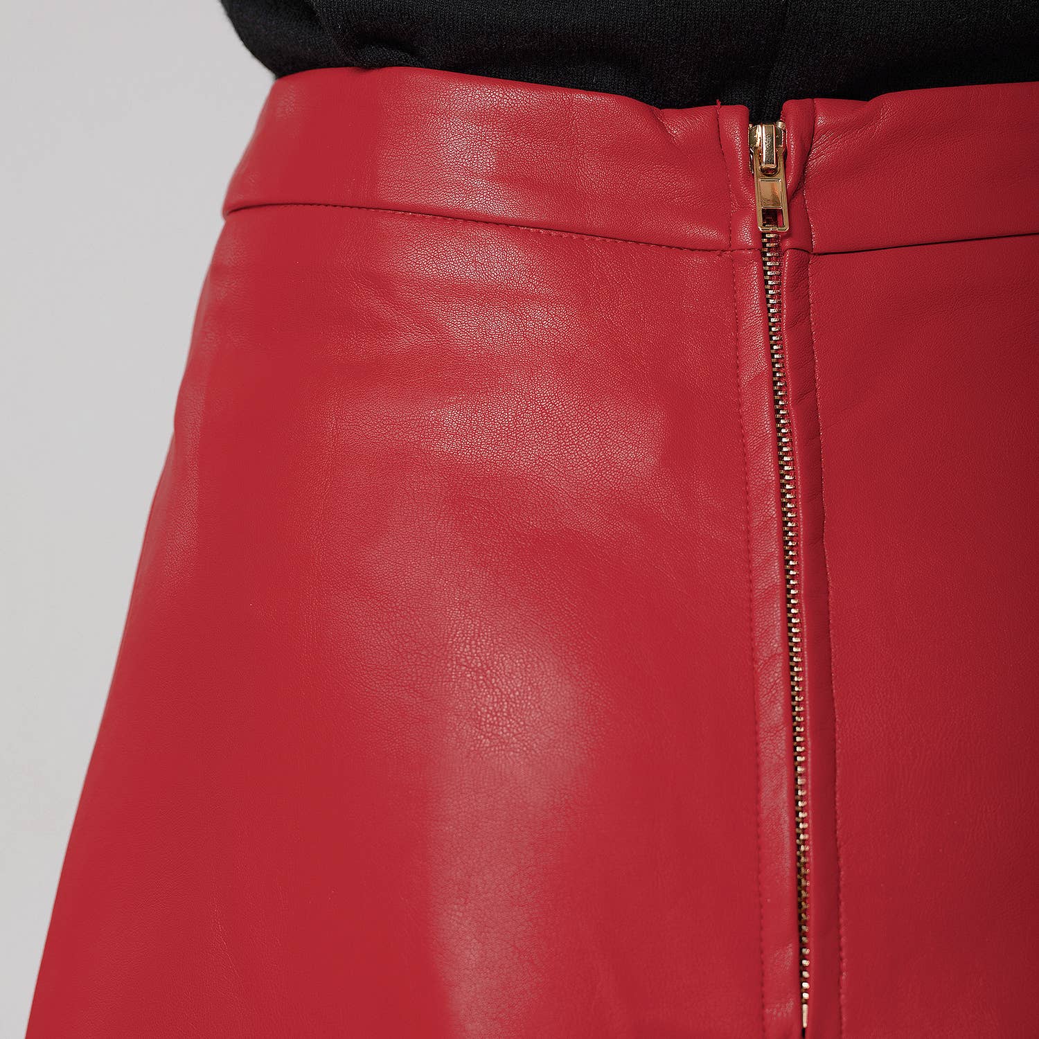 Smart and Joy – wholesale Skirt – Women’s – Faux leather A-line skirt3