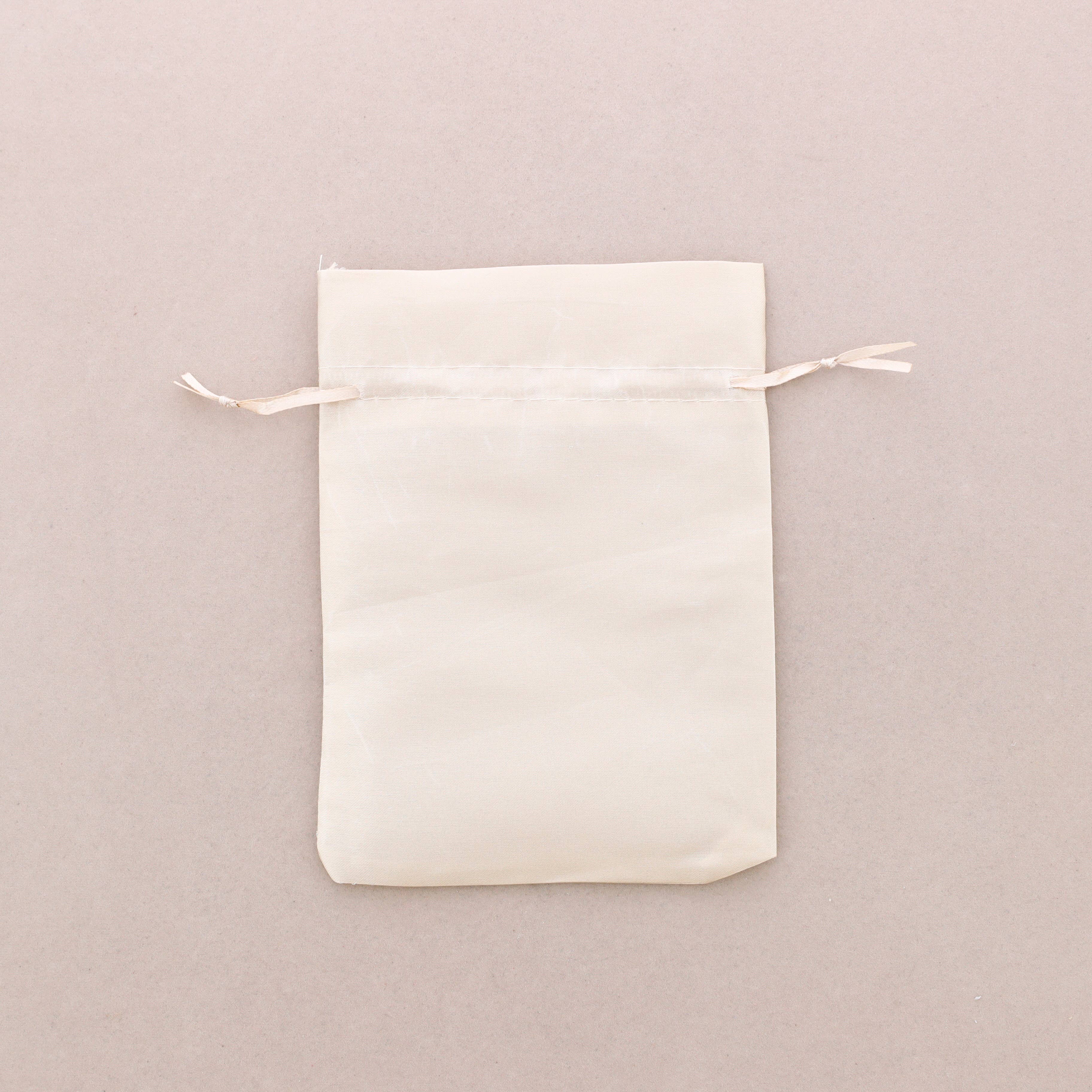 Sonata – wholesale Jewellery stand & display – Satin Taupe Bags 8x10.5 cm 25 pieces1