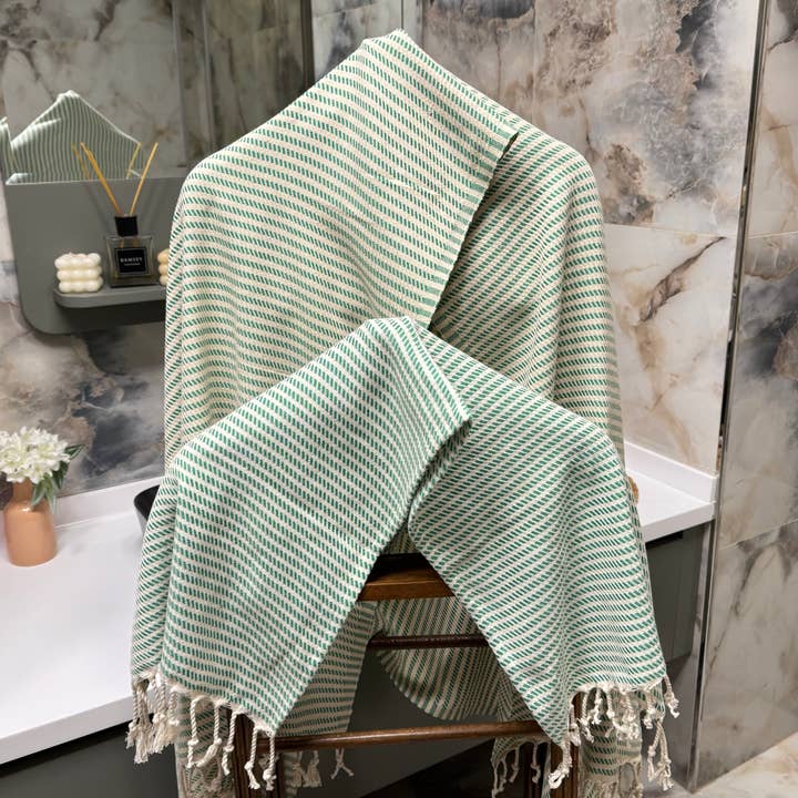 The Loom Wholesale - Wholesale Beach Towel - Striped Turkish Towel – Custom Name Embroidery