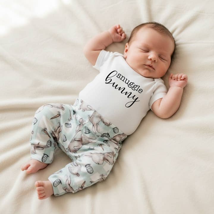 Completo Pasquale per Bambino con Joggers a Quadri Snuggle Bunny per la vendita all'ingrosso da parte di Tiny toes Baby Co