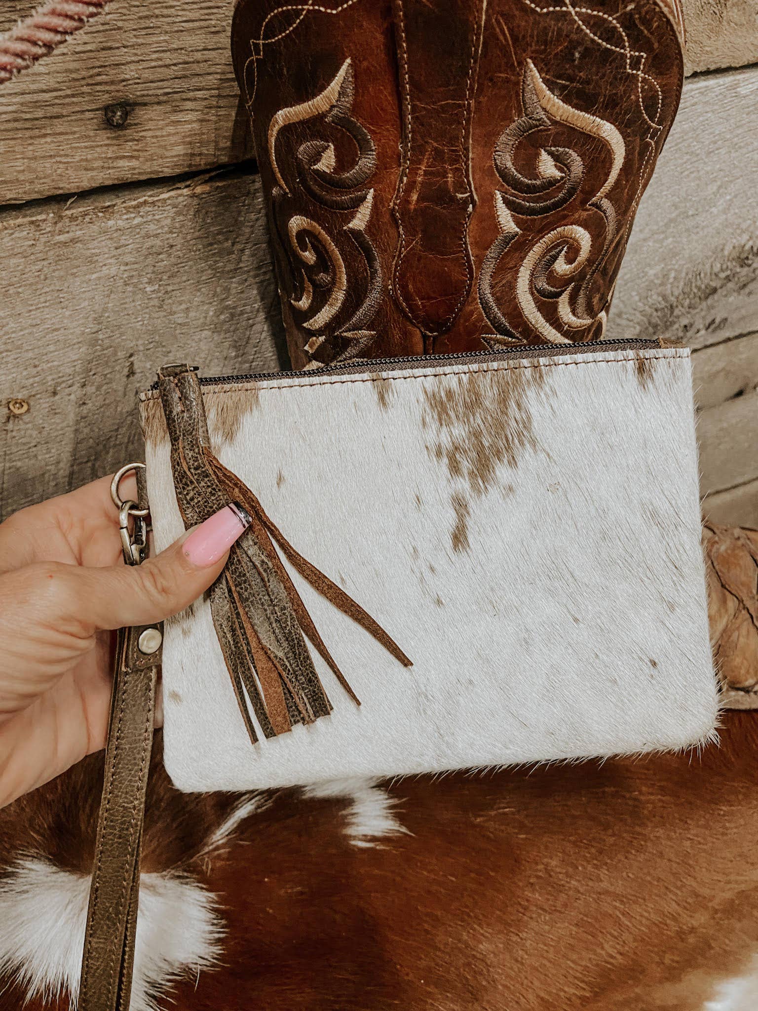 Texas Western Cowhide Bags and More - Wholesale Clutch Bag - Women's - Trendy Colette Cowhide Wristlet Clutch1