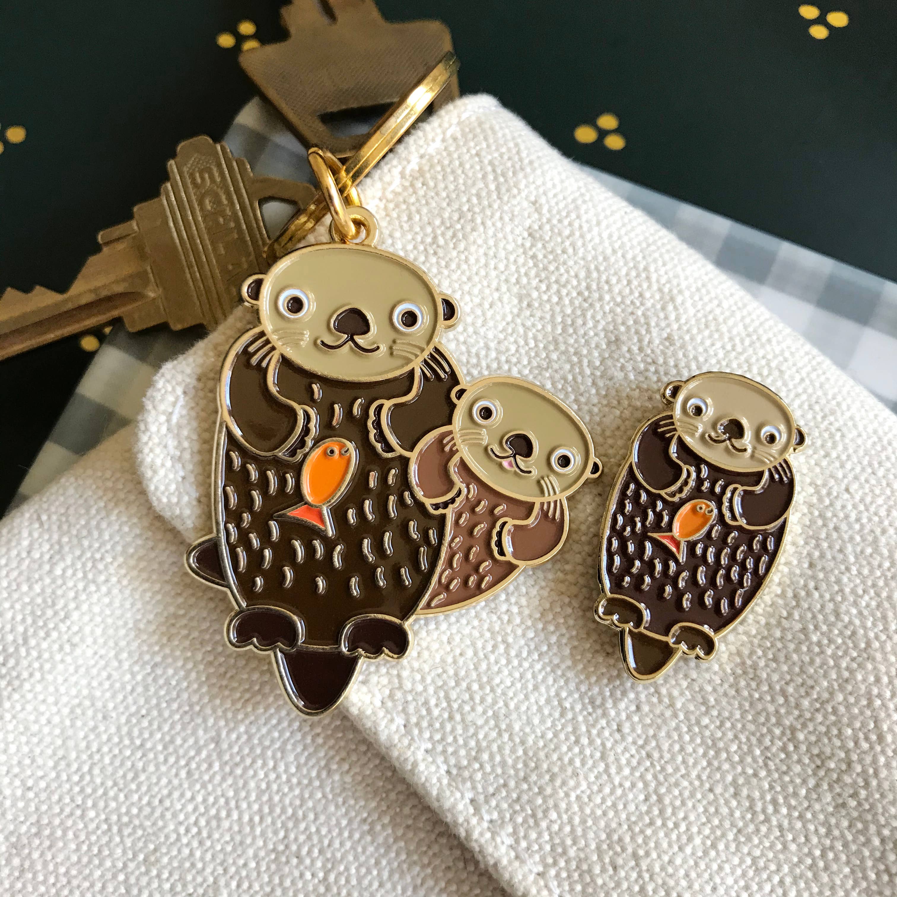 Night Owl Paper Goods - Wholesale Lapel Pin/Button - Otter Enamel Pin4