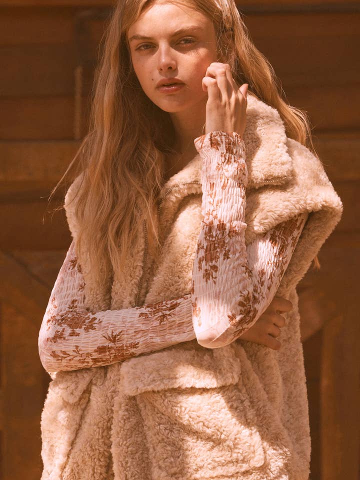 Weste aus einfarbigem Kunstpelz mit Reißverschluss und Taschen für den Großhandel von Promesa USA