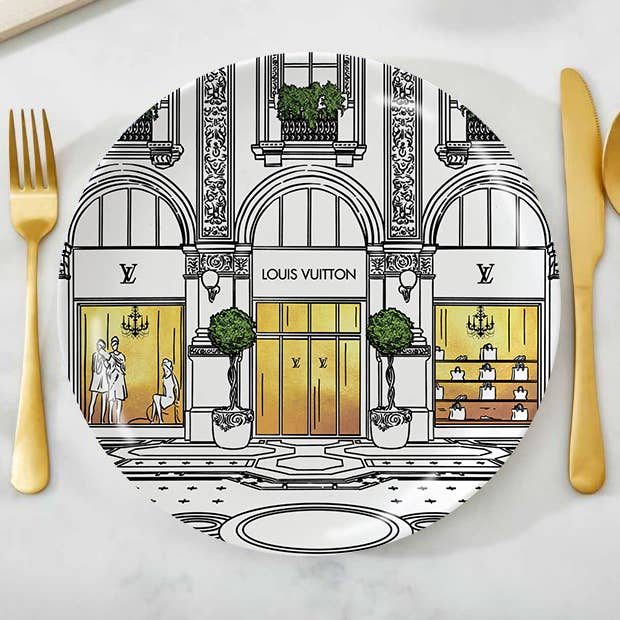 Vitrine - Assiette en porcelaine L Fine Bone pour la vente par Catherine Loves