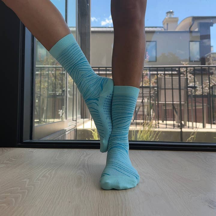 Calzini Pilates Tucketts Crew Aqua Serenade - Antiscivolo, Punta Chiusa, Barre & Yoga - Donna per la vendita all'ingrosso da parte di Tucketts