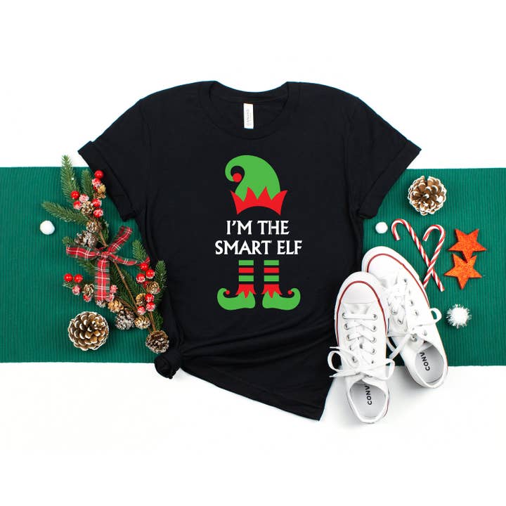 Familie gruppe Jul Elf Shirts, Sassy Elf Tee, Tilpas Elf Te, Kontor Party, Elf Shirt, Sød, Boss, Højt, Sød Julefest Kostume for engroshandel hos PrimestoreUS