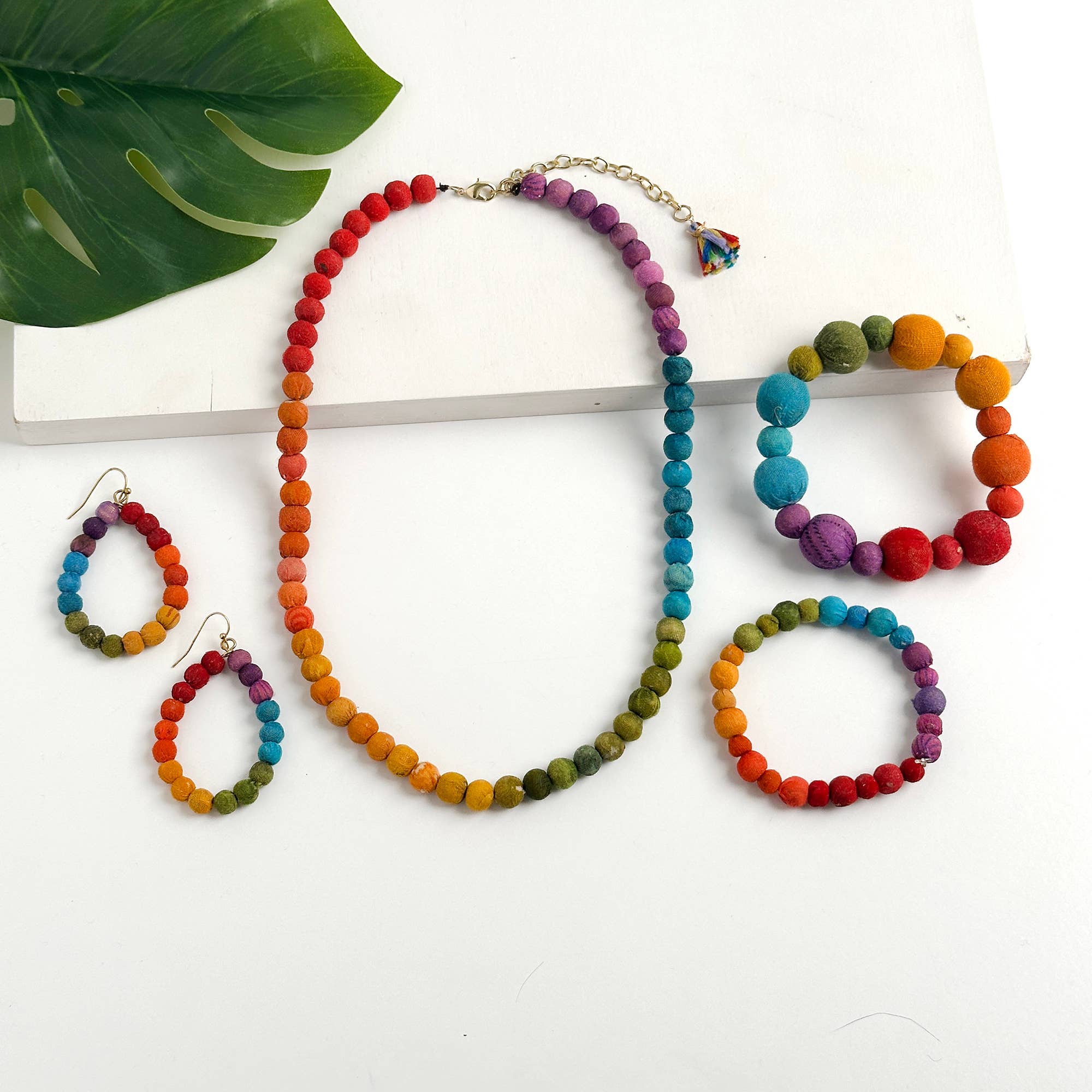 WorldFinds – wholesale Beaded/pearl necklace – Kantha Prism Necklace3