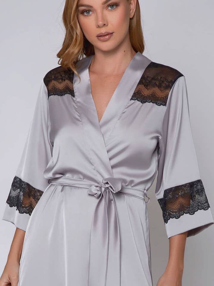 Tess Satijnen Lange Kamerjas met Glinsterend Kant voor wholesale door iCollection