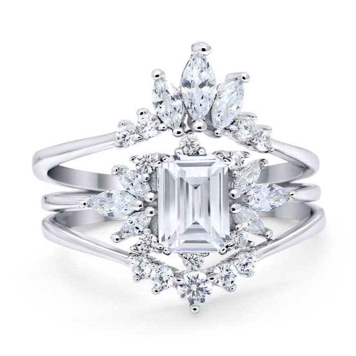 Tre-delt brudesæt ring rund simuleret kubisk zirkonia for engroshandel hos Blue Apple Imports