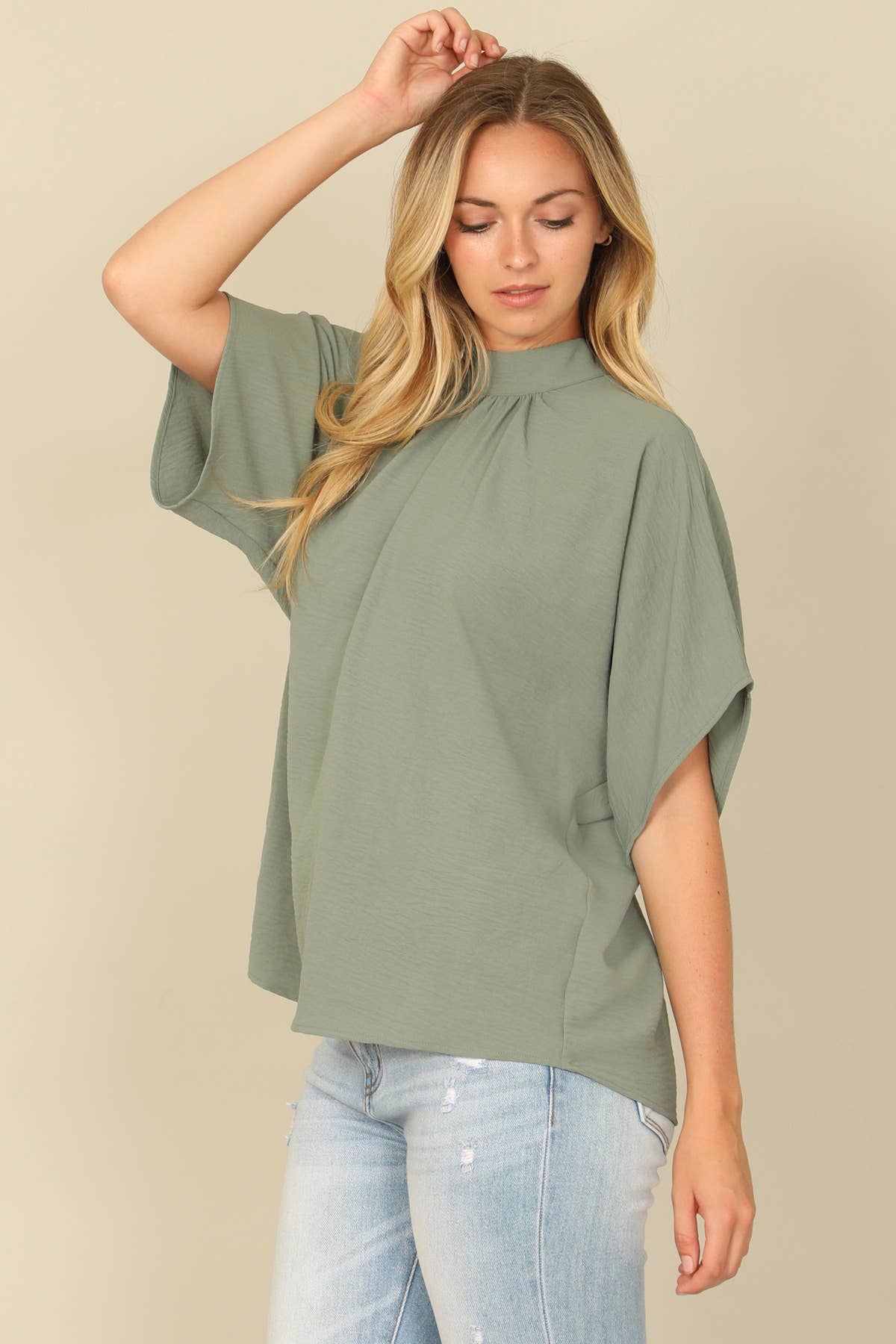 You & Me – Großhandel Bluse – Damen – YMT20083V-SOLID RÜCKENBAND DOLMAN-ÄRMEL HOCHHALS-TOP23