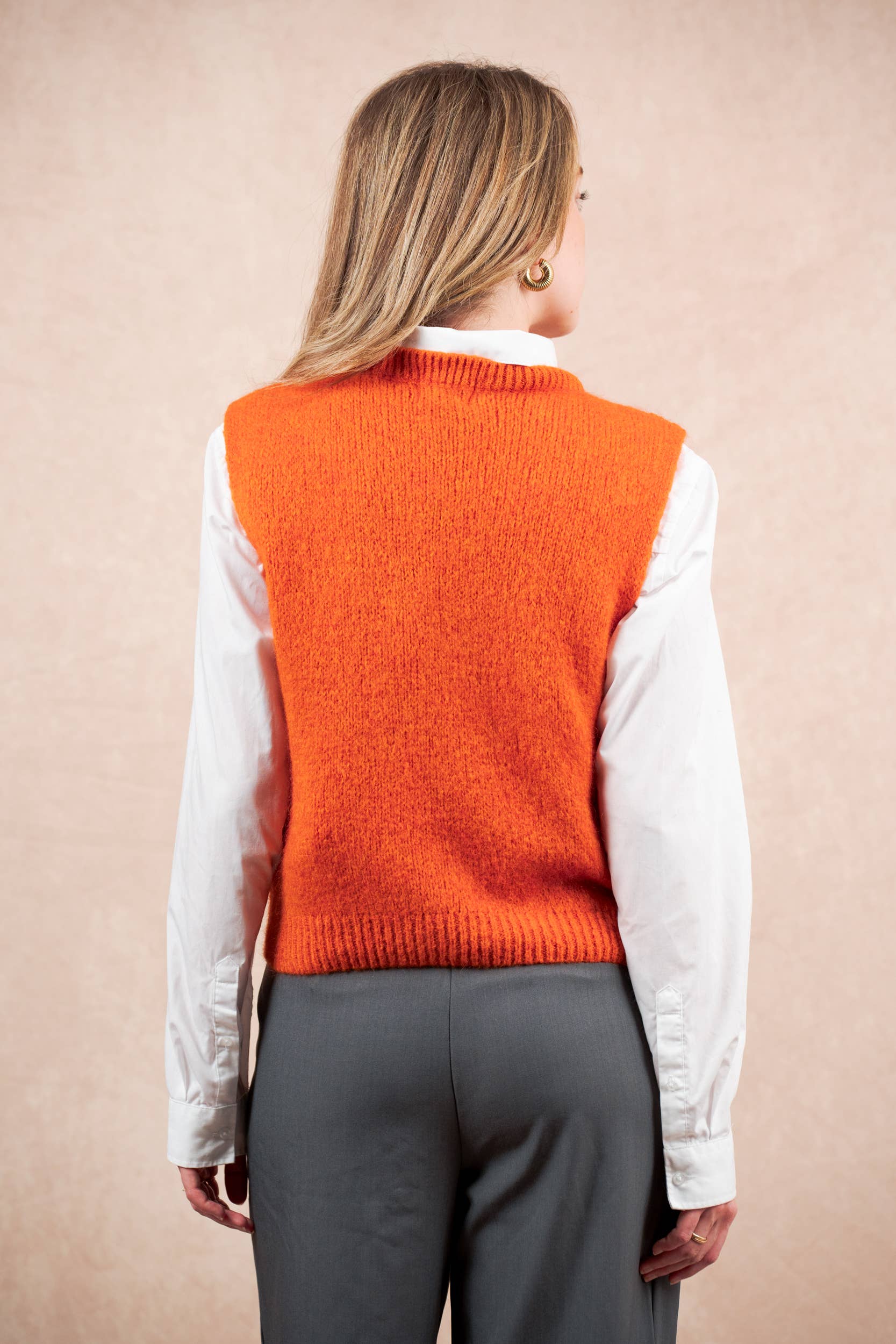 NAÏS PARIS - Wholesale Knit Sweater - Women's - Round neck sleeveless sweater in kid mohair and wool10
